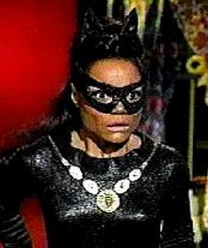 Batman: Arkham City - "Тётя, тётя кошка." Всевозможные варианты появления Женщины-кошки и история развития образа в картинках. 